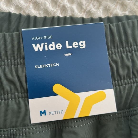 Old Navy Wide Leg Active Pants - “Dark Ivy” Green - Picture 4 of 7